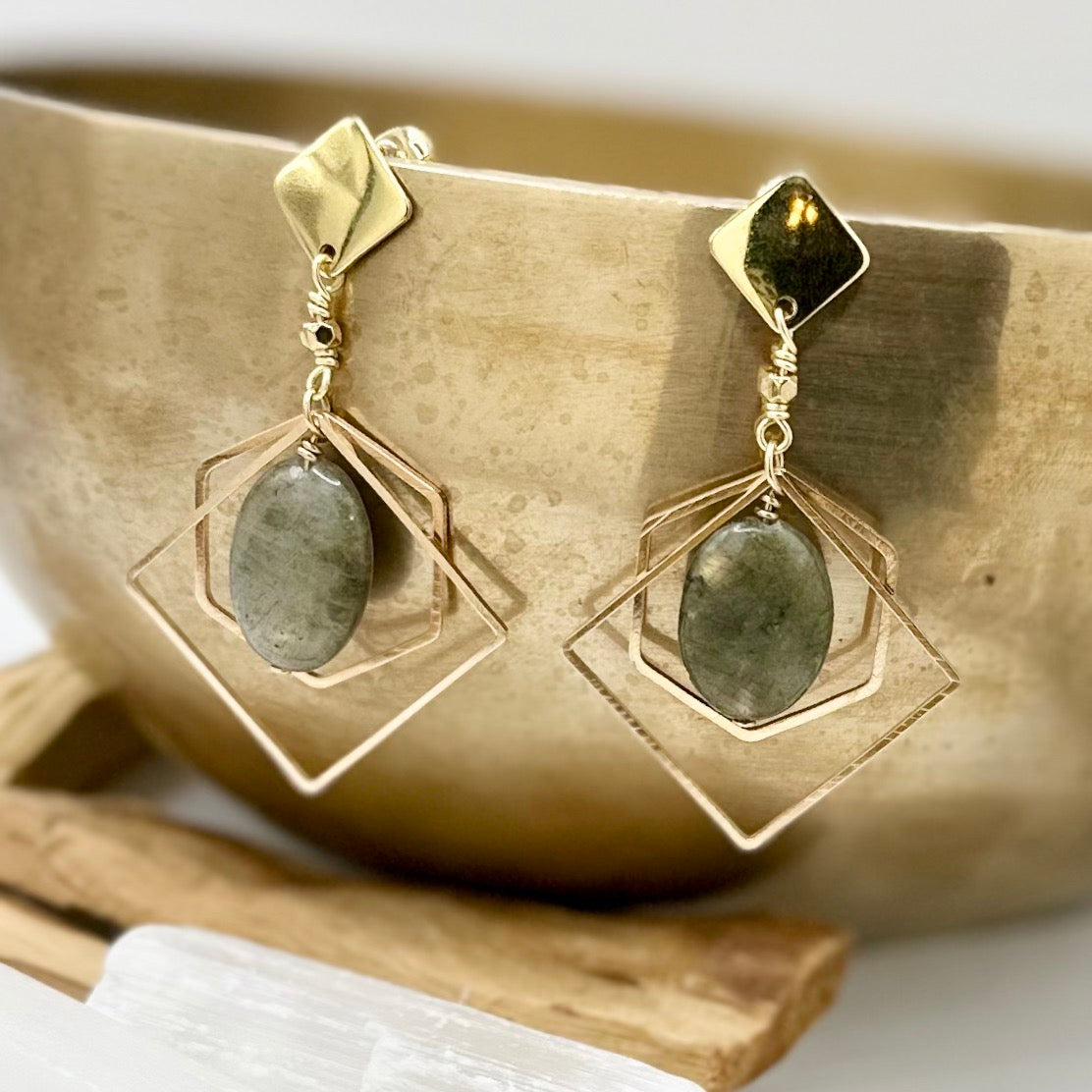 SPELL EARRINGS: Spellcasting